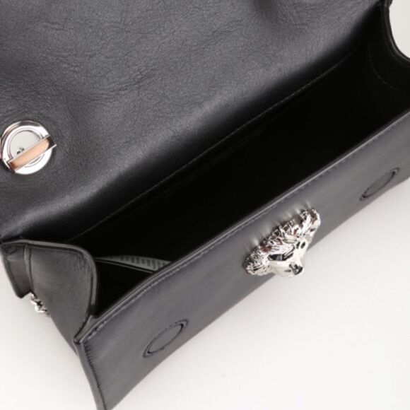 💛 Versace Versus Crystal Eyelet Lion Head Black Clutch - Picture 4 of 5